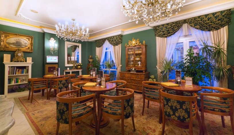 KARLSBAD GRANDE MADONNA (Aura Palace) Karlovy Vary